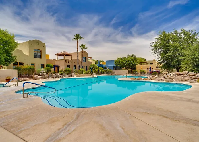 Dom wakacyjny Adobe Townhome: Shop, Golf, Explore & More!