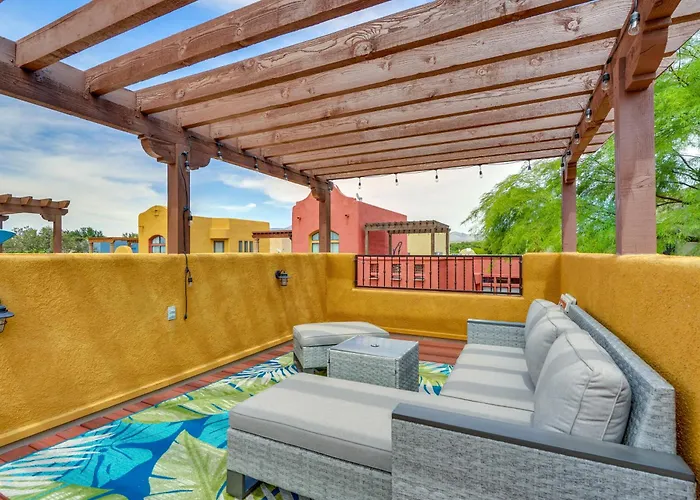 Dom wakacyjny Adobe Townhome: Shop, Golf, Explore & More! *
