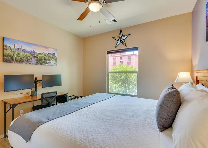 Adobe Townhome: Shop, Golf, Explore & More! Dom wakacyjny *